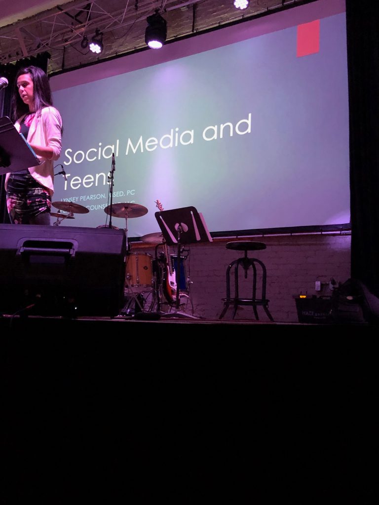 Love and Happiness: Relationships in an Online World, Navigating Social Media